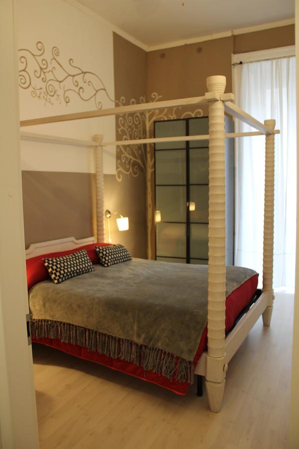 Al 68 Di Piazza Cavour Bed & Breakfast Naples Exterior photo