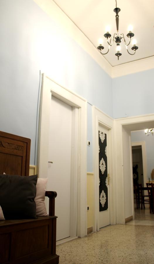 Al 68 Di Piazza Cavour Bed & Breakfast Naples Exterior photo
