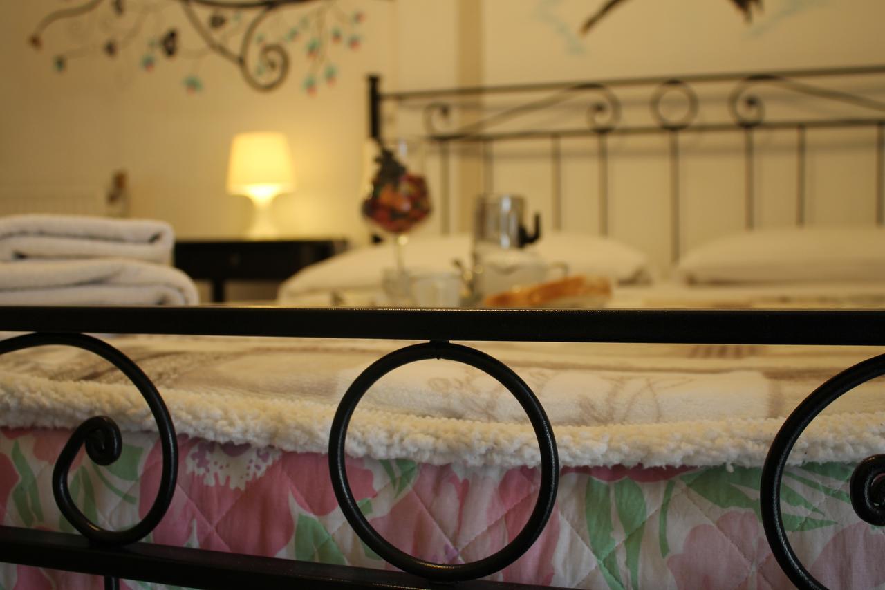 Al 68 Di Piazza Cavour Bed & Breakfast Naples Exterior photo