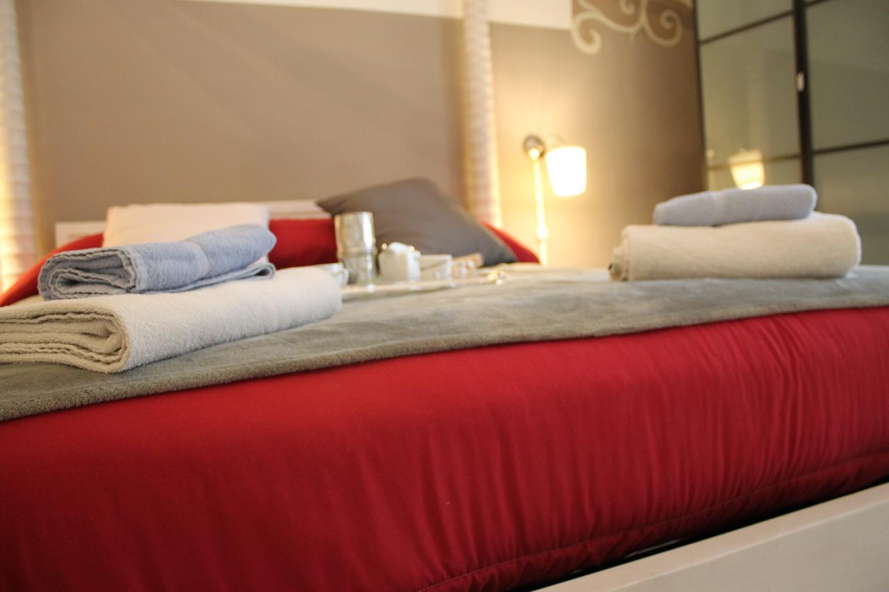 Al 68 Di Piazza Cavour Bed & Breakfast Naples Exterior photo