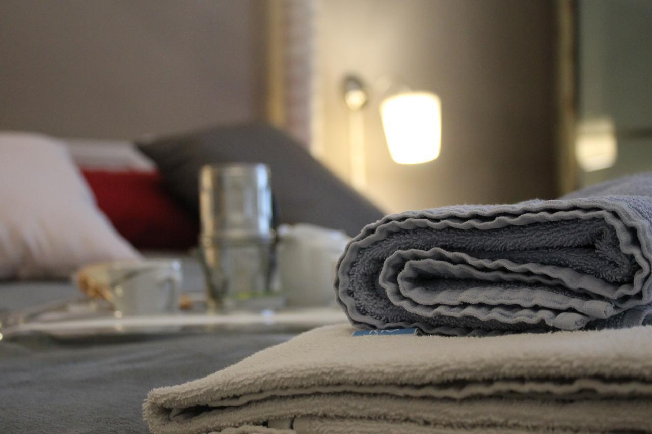 Al 68 Di Piazza Cavour Bed & Breakfast Naples Exterior photo